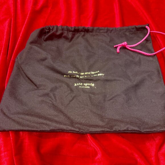 KATE SPADE NEW YORK QUILTED LIGHT TAUPE SILVER CHAIN BAG SMALL LIKE NEW - Picture 2 of 15